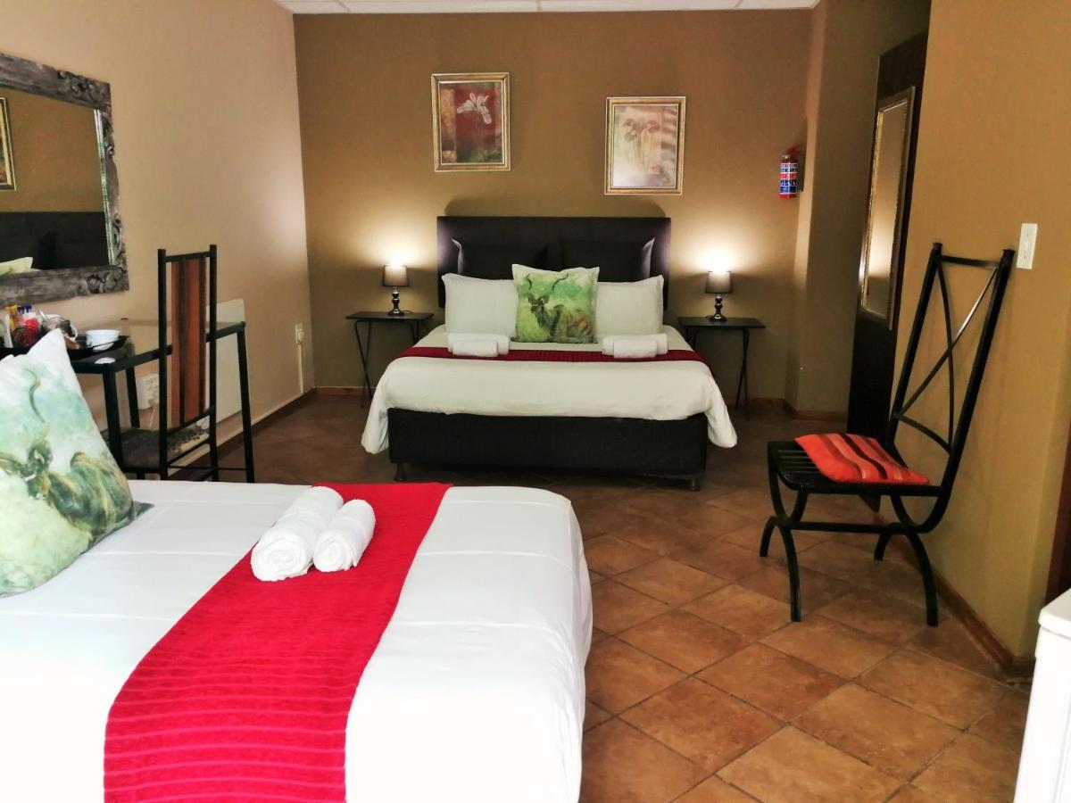 Safari Guesthouse Vryburg Exterior photo